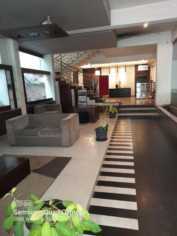 Sayoojyam Residency Hotel Palakkad Buitenkant foto